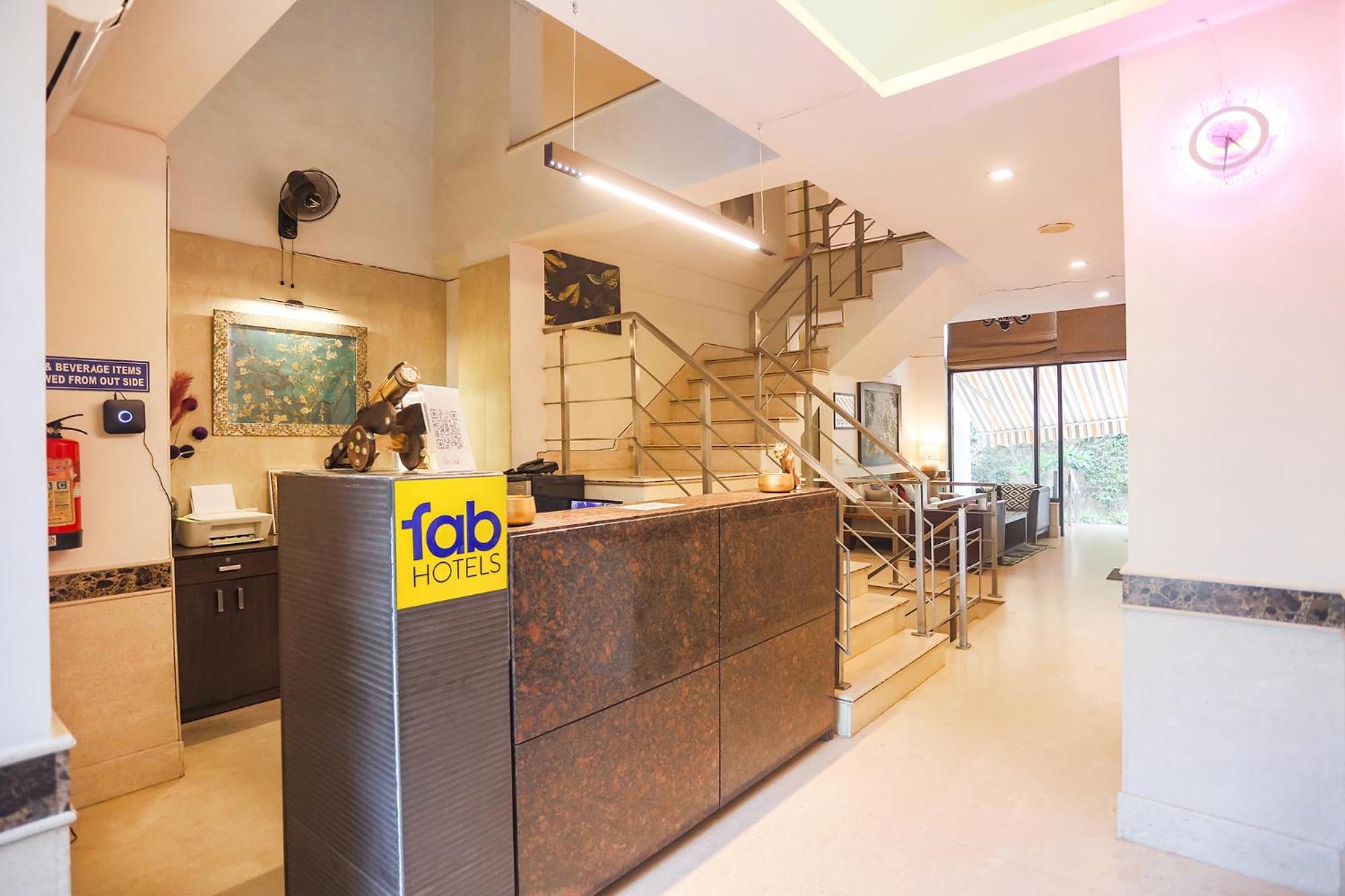 Fabhotel Rivlet Residency Гургаон Екстериор снимка